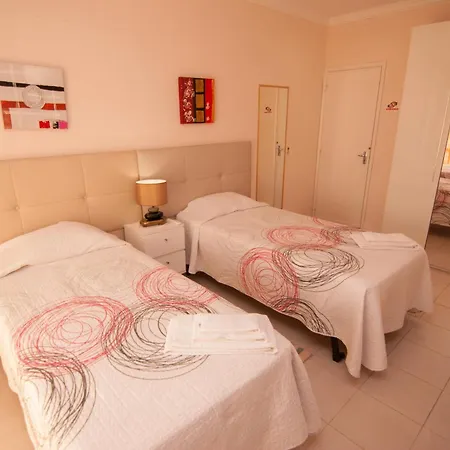 Terencio T2 2 Bedroom * אלבופיירה