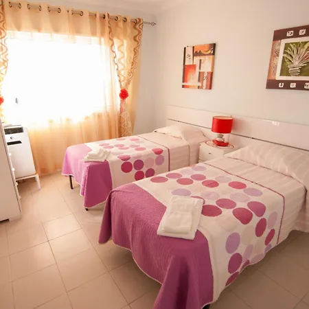 Terencio T2 2 Bedroom דירה *